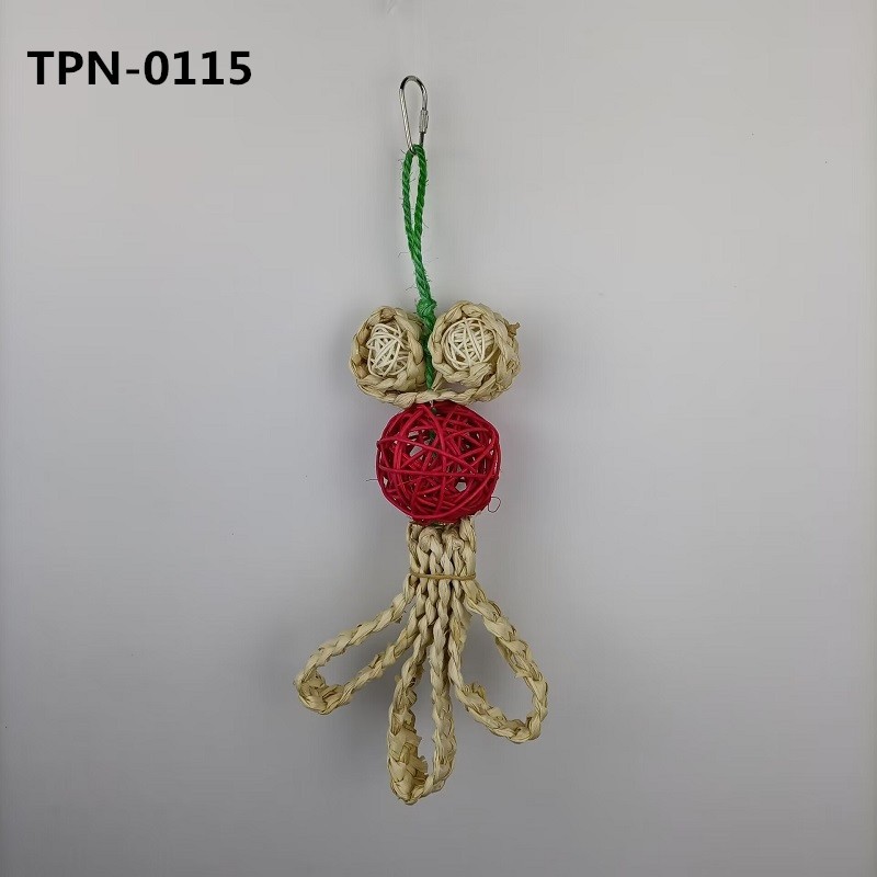 Fish Shape Parrots Chewing Toy Cornhusk Woven Toy for Chewing Teeth Grinding Bird Supplies TPN-0115