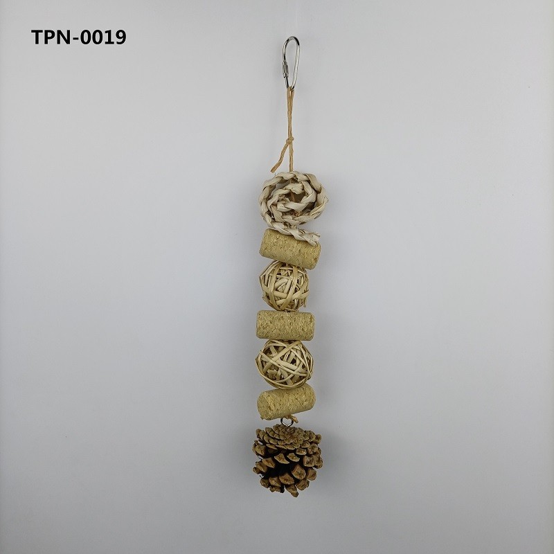 Natural Bird Chew Toy with Cork Blocks Rattan Bll Corn Husk and Pine Cone Parrot Cages AccessoriesTPN-0019